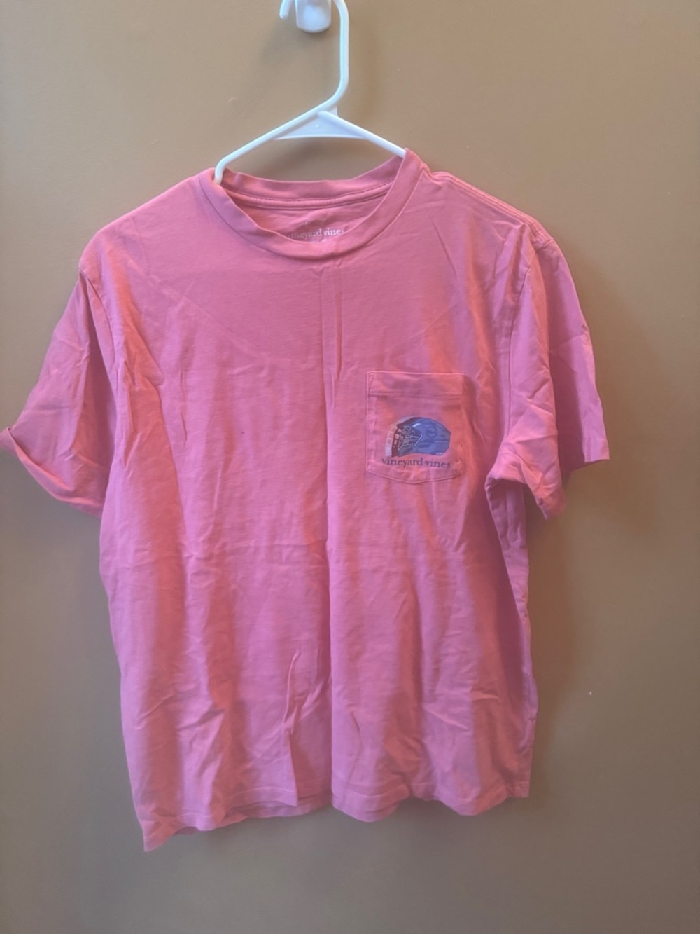 Men's Size M Vineyard Vines Short Sleeve Pocket Tee - Pink with Blue Logo